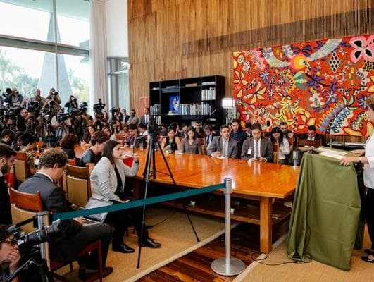 "Se consumado o impeachment, teríamos um golpe de Estado", diz Dilma em carta