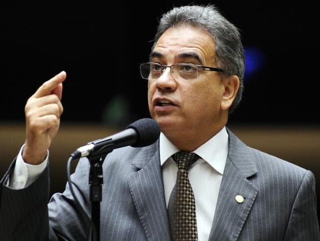 Parecer é técnico e não político, diz relator de Cunha na CCJ