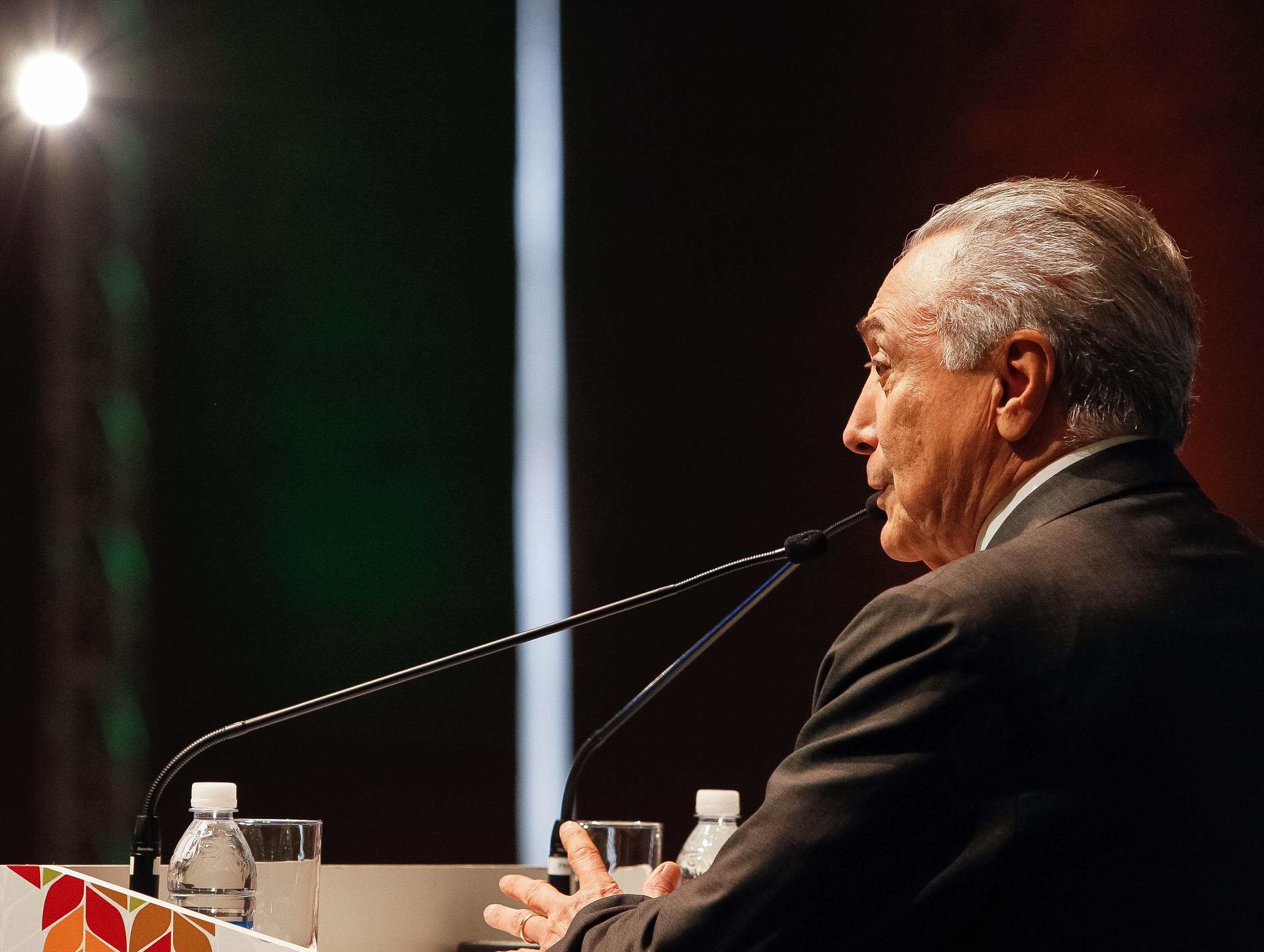 Temer diz que adotará medidas impopulares "a partir de certo momento"