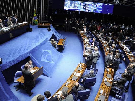 Mulher: menos de 10% do Legislativo em 10 estados