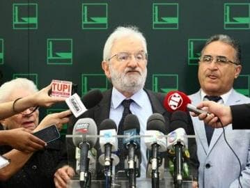 Psol quer saber conteúdo de "conversa sigilosa" entre Cunha e Temer