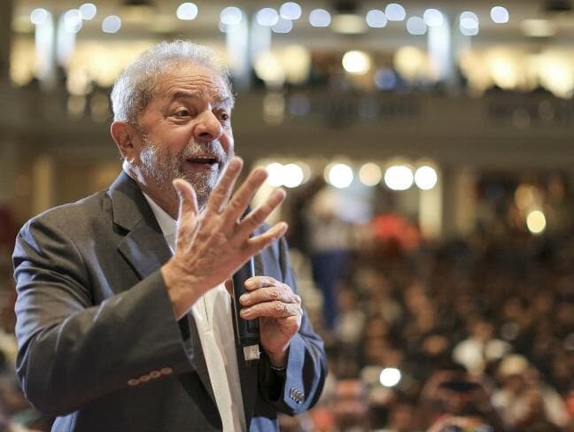 Procuradores da Lava Jato querem denunciar Lula