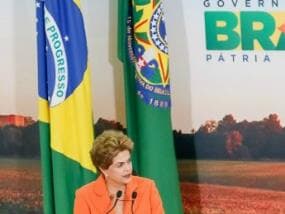 Dilma chama Delcídio, seu ex-líder, de "mentiroso"