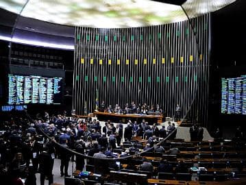 Aprovada urgência para votar projetos de reajuste do STF e do MPU