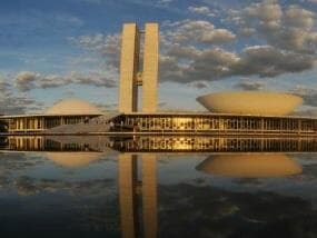 No Senado, semana é decisiva para o impeachment. Na Câmara, debate sobre bloqueio de sites deve esquentar