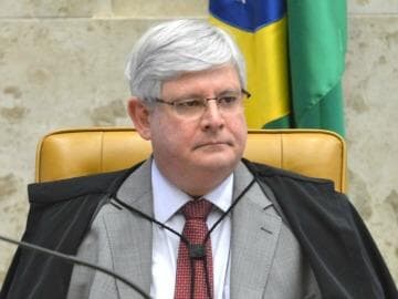 Réu na Lava Jato, Cunha é alvo de mais seis investigações na PGR, diz Janot