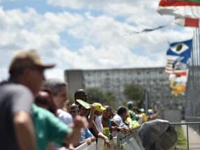 Brasília, 56 anos, de cidade parque a capital gradeada