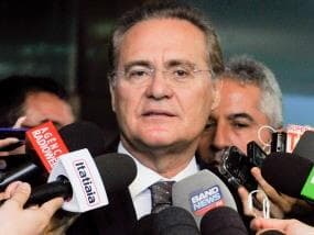 Renan critica Cunha por proposta de paralisação da Câmara