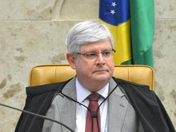 Impeachment: ordem de votação definida por Cunha é ilegal, diz Janot