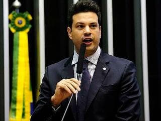 Aliados avisam a Dilma: chance de impeachment cresceu