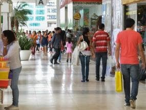 Shoppings de Brasília vão fechar domingo durante votação do impeachment