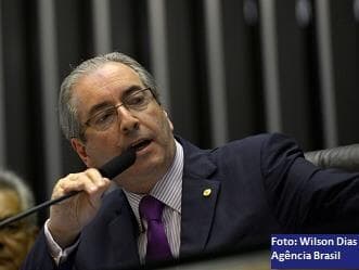 Cunha quer votar impeachment de Dilma em um domingo