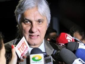 Delcídio apresenta nova licença e deve faltar ao Conselho