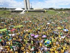 Impeachment ganha novo impulso no Congresso