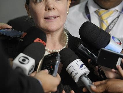 Gleisi: "Delação de Delcídio não interfere em processo de impeachment"