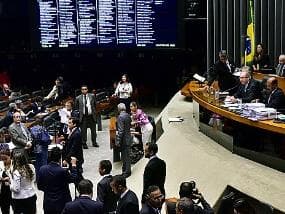 Deputados concluem análise da MP da reforma administrativa