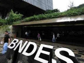 Erro contábil faz BNDES rever patrimônio, que cai a menos da metade