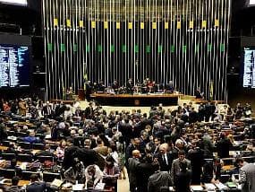 Impeachment: levantamento do Datafolha mostra indefinição na Câmara