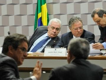 Senado aprova legalização de jogo do bicho e cassinos