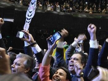 Oposição vence primeira batalha do impeachment