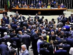 Partidos enfrentam disputas internas por vaga na Comissão do Impeachment