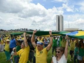 Movimentos pró e contra impeachment preparam mobilizações pelo país