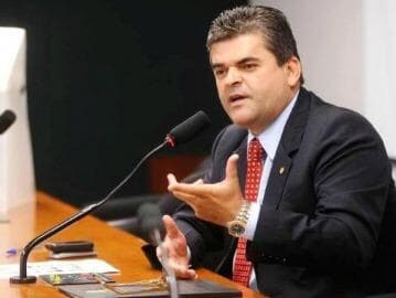 Câmara: relator pede arquivamento de processo contra Alberto Fraga