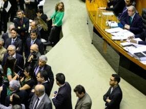 Partidos boicotam comando de Cunha na Câmara