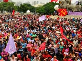 Protestos contra Cunha e ajuste fiscal ganham as ruas