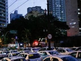 Uber x táxi: a guerra por caronas em São Paulo