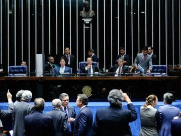 Senado aprova aumento de imposto para bancos