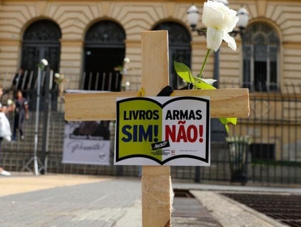 Justiça determina que Taurus remova anúncios de armas