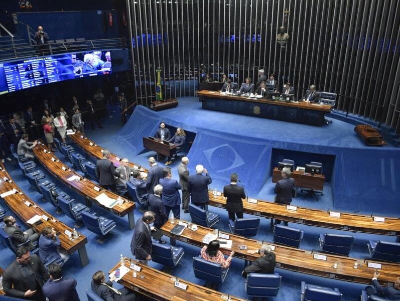 Senado vota indicados ao STJ e desoneração da folha