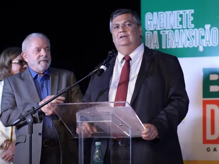 Dino volta atrás e cancela nomeação de diretor da PRF que apoiava a Lava Jato