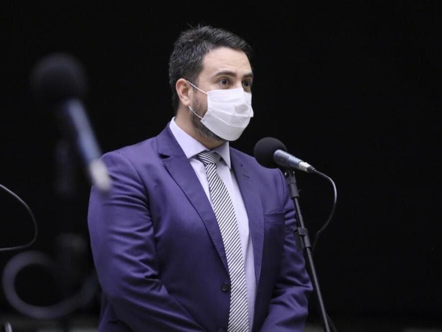 Relator quer suspender reajustes e impedir cortes de energia durante pandemia