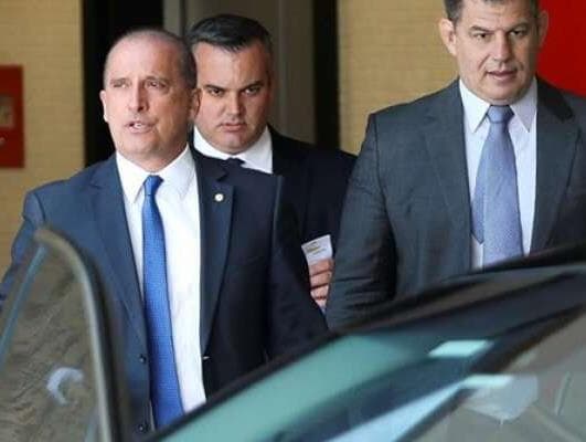 Bolsonaro pede ajuda a Onyx para negociar com Bebianno, mostra novo áudio