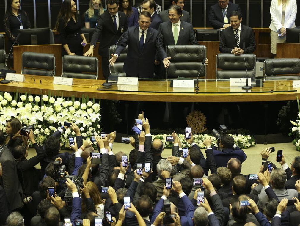 Direita cresce e engole o centro no Congresso mais fragmentado da história