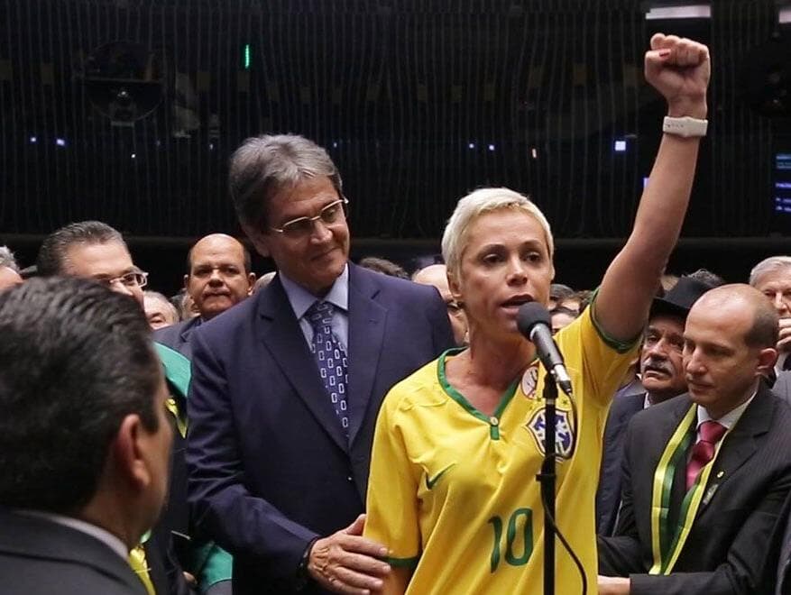 Cristiane Brasil pede ao Supremo para ir ao aniversário do pai, Roberto Jefferson