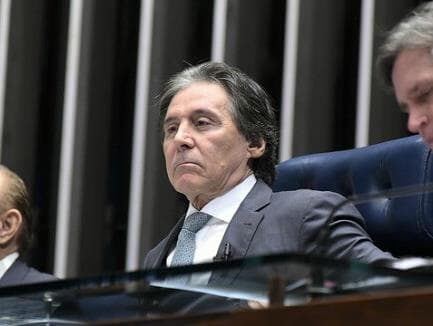 Eunício diz que Copa e eleições não emperrarão pauta, mas votações já começam a diminuir