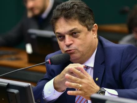 PF prende o deputado João Rodrigues para início do cumprimento de pena