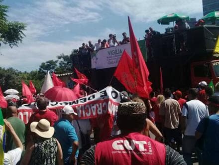 Justiça do Rio Grande do Sul libera militantes detidos após julgamento de Lula