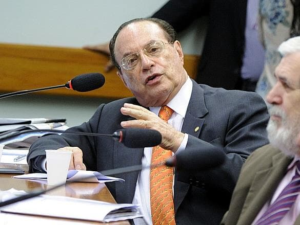 Maluf defende Temer na CCJ e acusa Janot de "terrorismo"