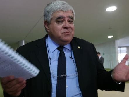 Líder da tropa de choque de Temer, Marun diz que saída de senadores da CPI da JBS foi "fruto de medo"