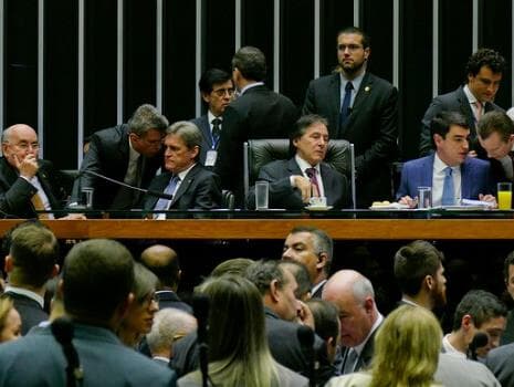 Congresso derruba veto de Temer sobre refinanciamento de dívidas agrícolas