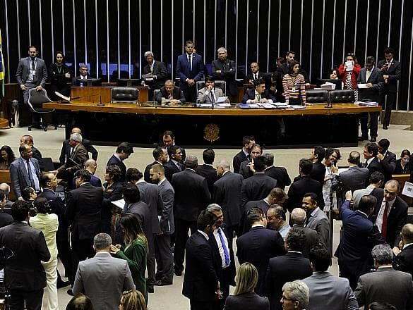 Câmara conclui votação de MP que cria nova taxa do BNDES