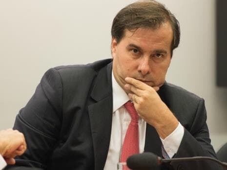 Maia diz que votar impeachment de Temer traria instabilidade política