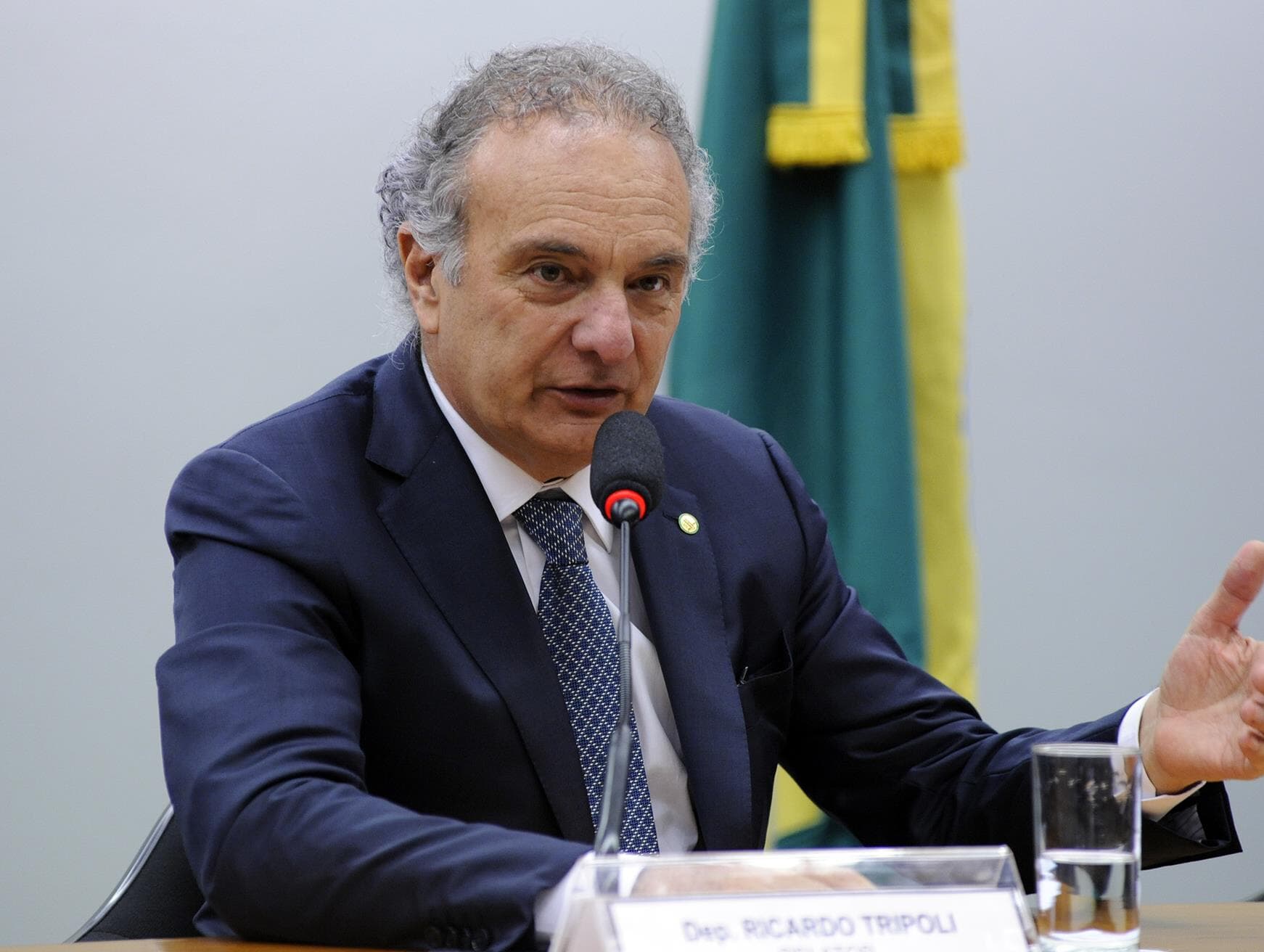 Partidos que apoiaram Temer na CCJ miram ministérios do PSDB