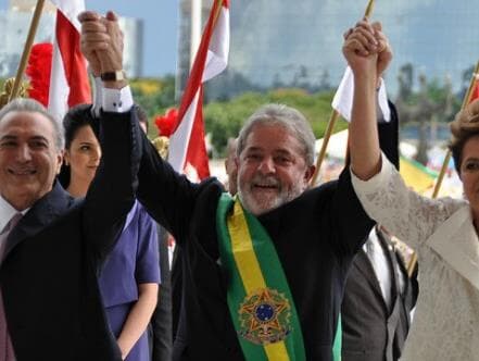 Os cidadãos e os políticos - ontem, a esperança venceu o medo; hoje, a vergonha vence o orgulho