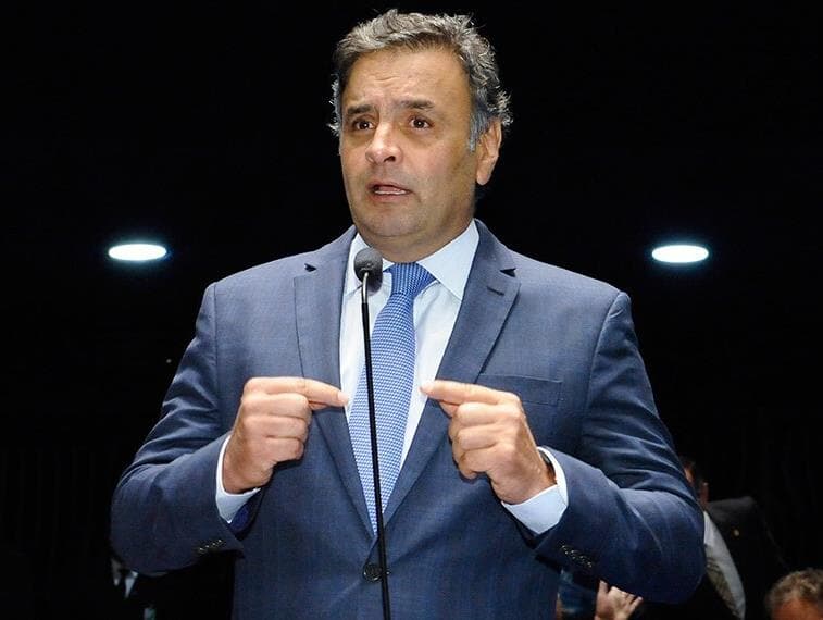 Ministério cobra mais de R$ 20 milhões de Aécio Neves e ex-secretários