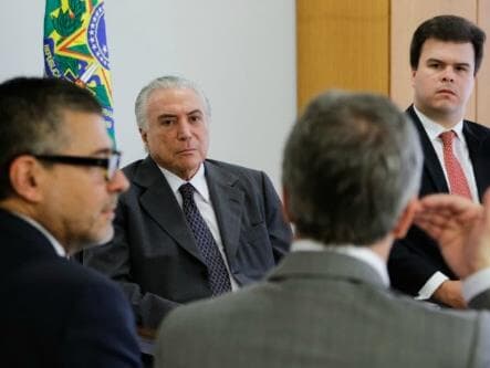 Executiva do PSB quer oficializar saída do governo neste sábado